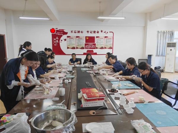 月满中秋 | 小鸭精工公司举办中秋月饼DIY活动
