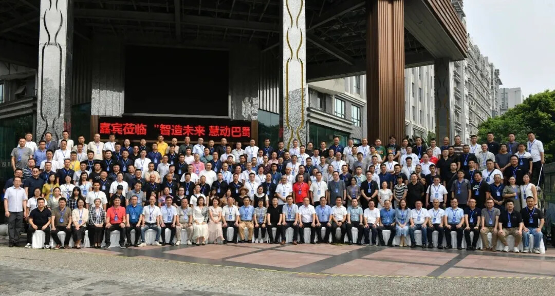 1728377716702200796688461824.jpg 图片