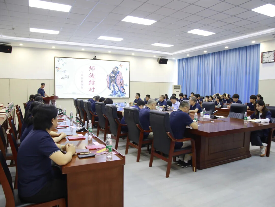 1728377954702201794559549440.jpg 图片