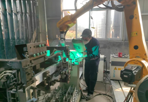 小鸭精工莱芜分公司紧抓机遇保订单 鼓足干劲抓生产