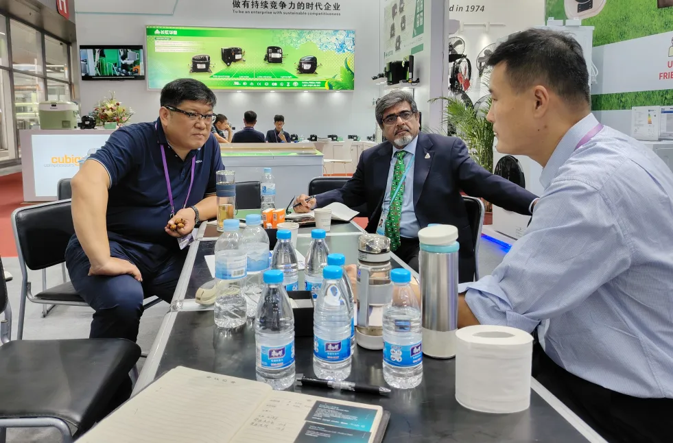 多元化产品满足全球需求 | 小鸭家电公司广交会上“秀”实力