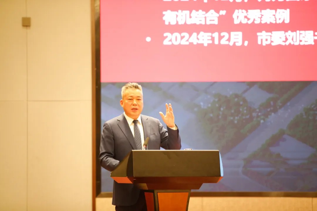 1736127238734704647702818816.jpg 图片