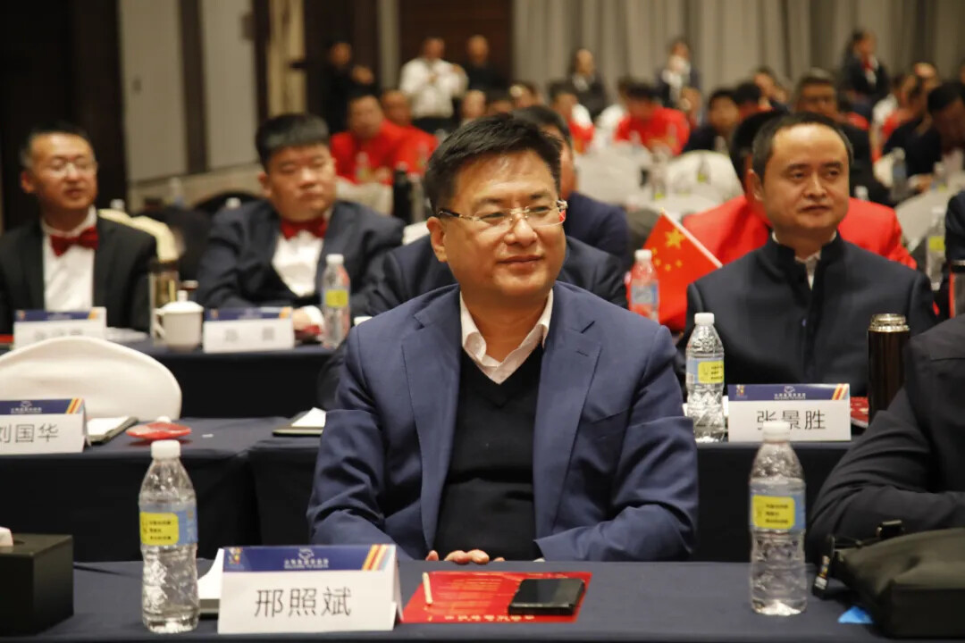 1736128573734710249216786432.jpg 图片