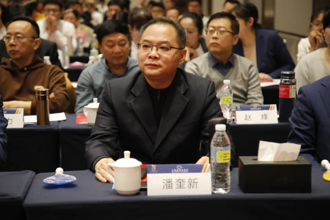 1736128573734710249225170944.jpg 图片