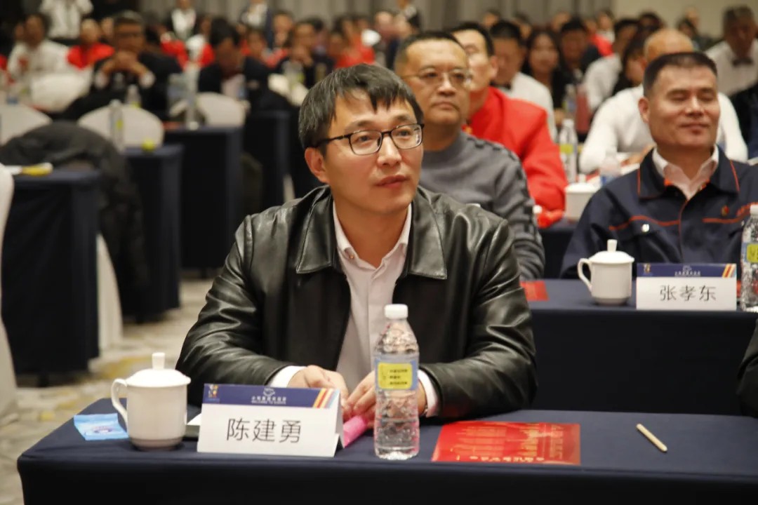 1736128647734710560006320128.jpg 图片