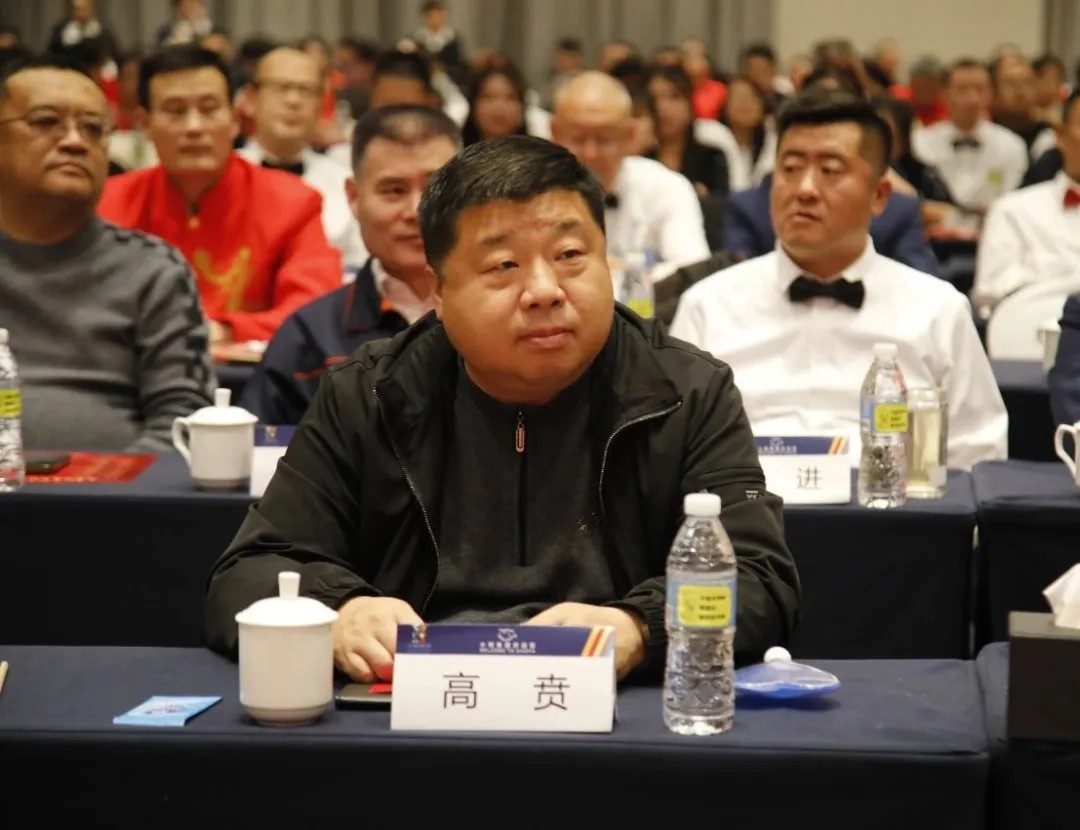 1736128647734710560014712832.jpg 图片