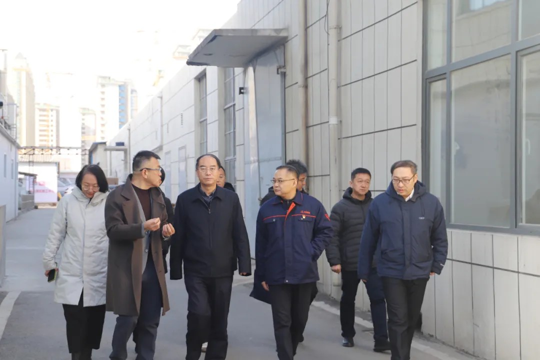 1736128969734711909183934464.jpg 图片