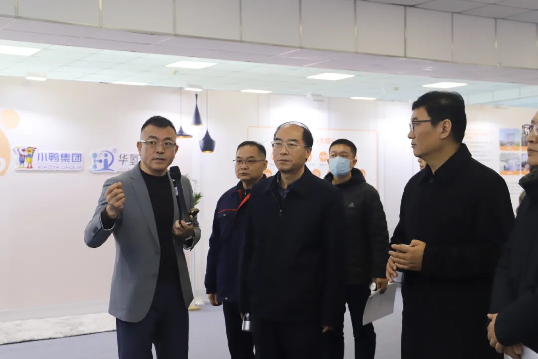 1736128969734711909213261824.jpg 图片