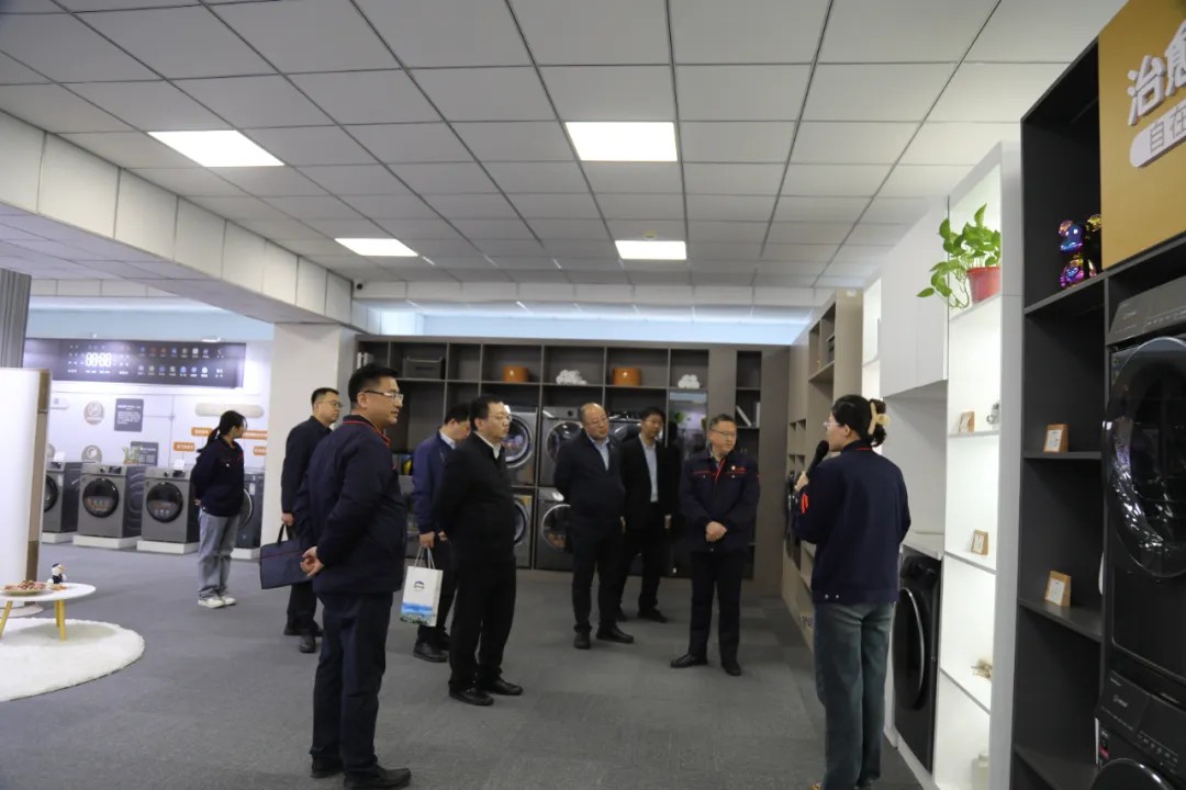 1741568607757527403863711744.jpg 图片