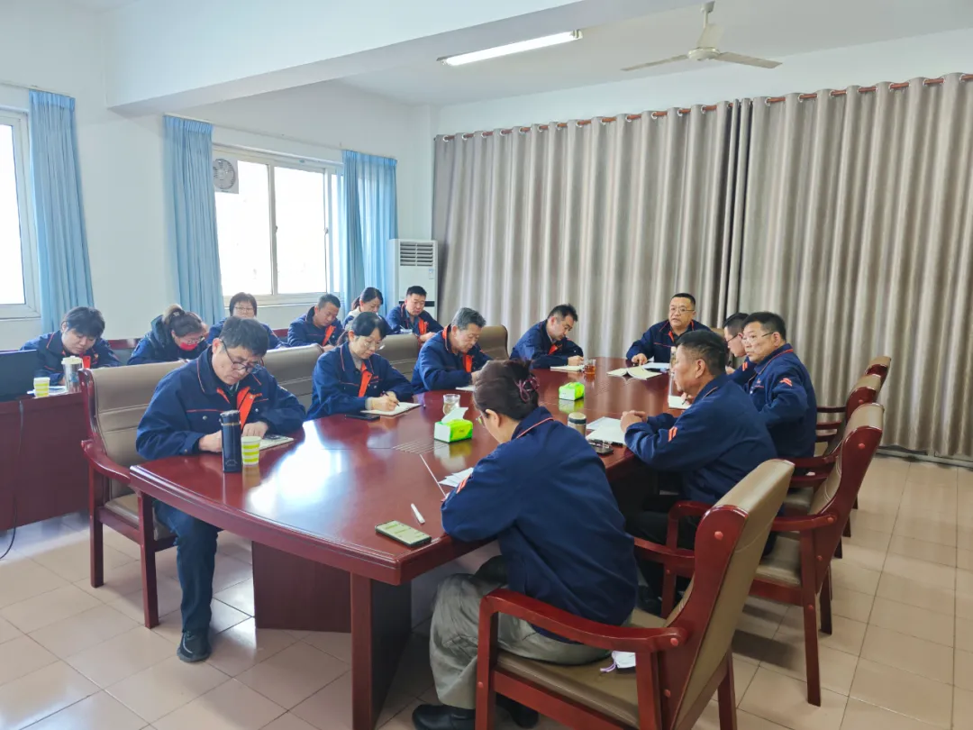 泺安物业党支部组织开展“弘扬新时代雷锋精神 践行企业党员担当”主题党课