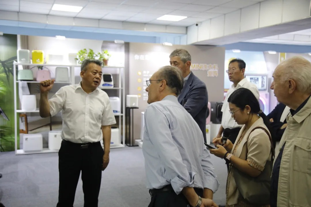 1753750382808621474554437632.jpg 图片