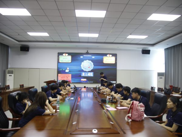 唇枪舌战展风采，思辨领航新征程——小鸭控股集团2025年新员工入职辩论赛圆满落幕