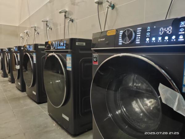 科技洗衣 净享校园丨小鸭智能电器公司助力成都七中打造智慧洗衣新体验
