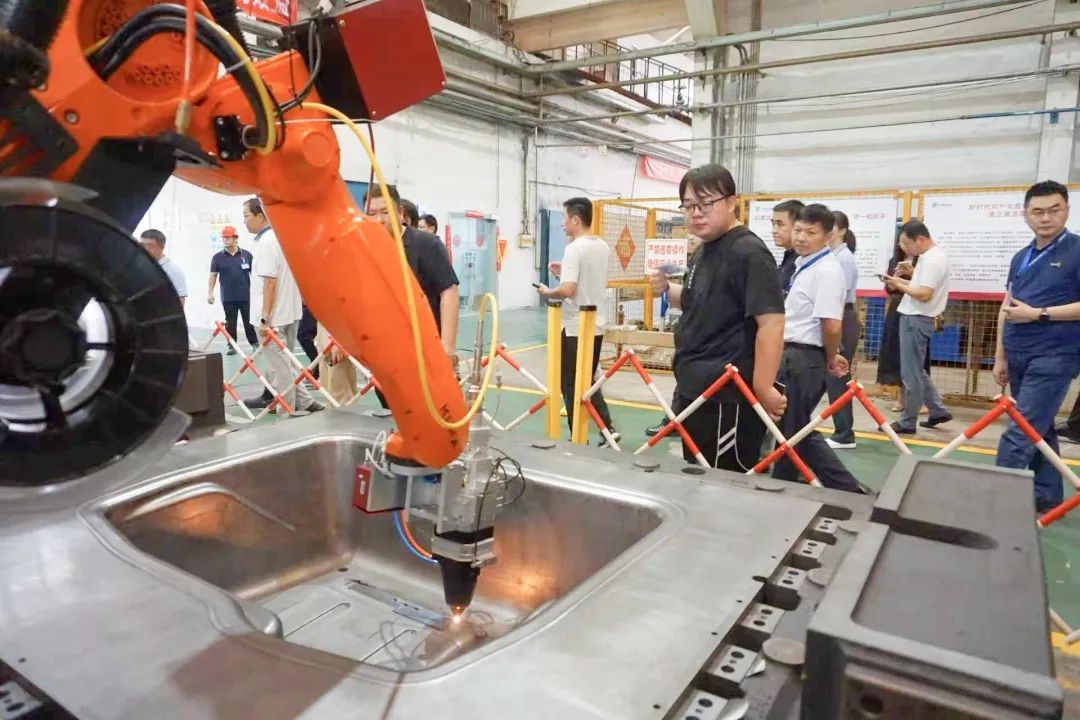 1755395307815520788308533248.jpg 图片