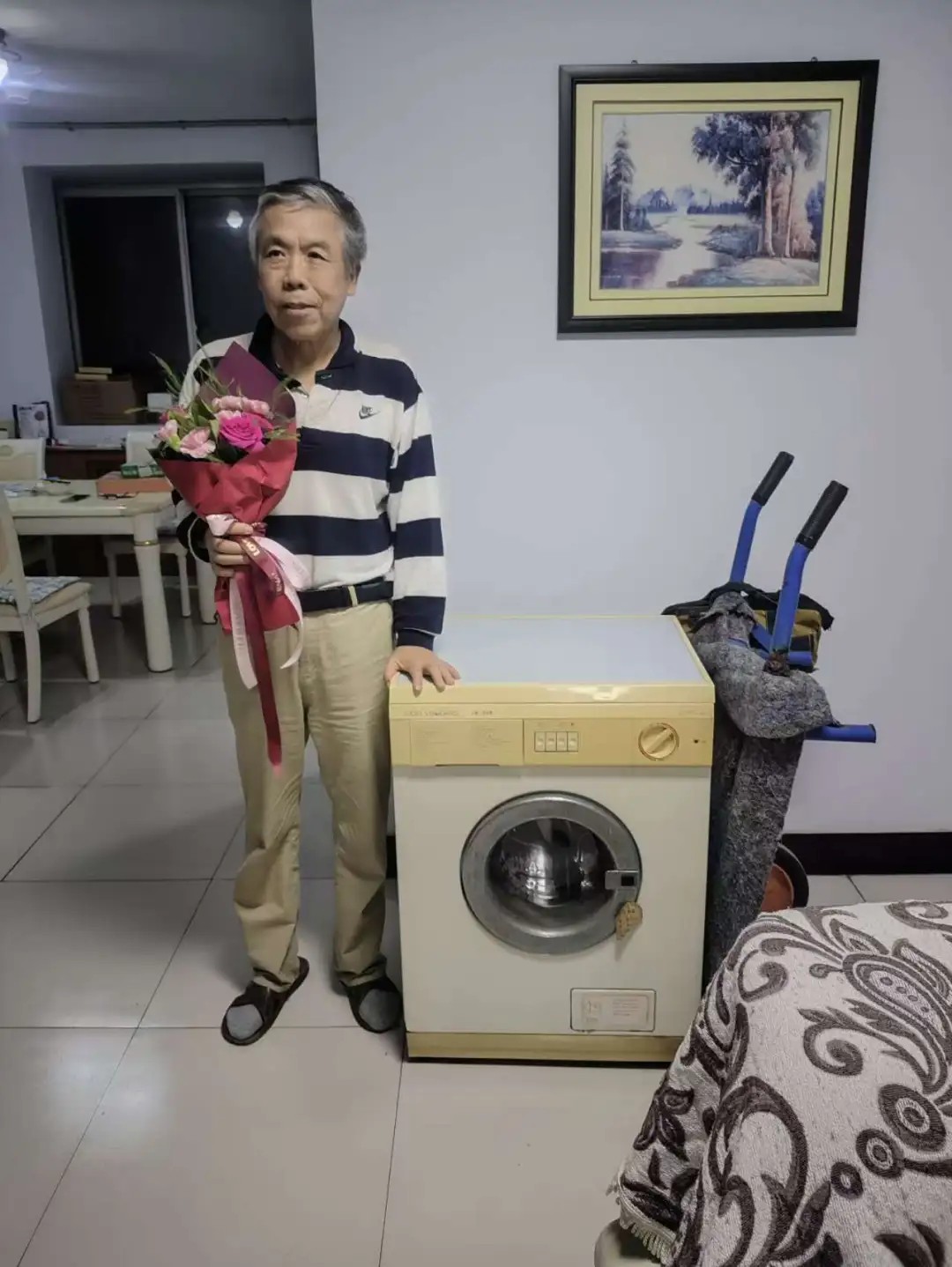 1760418699836590421015105536.jpg 1760418699836590421015105536.jpg