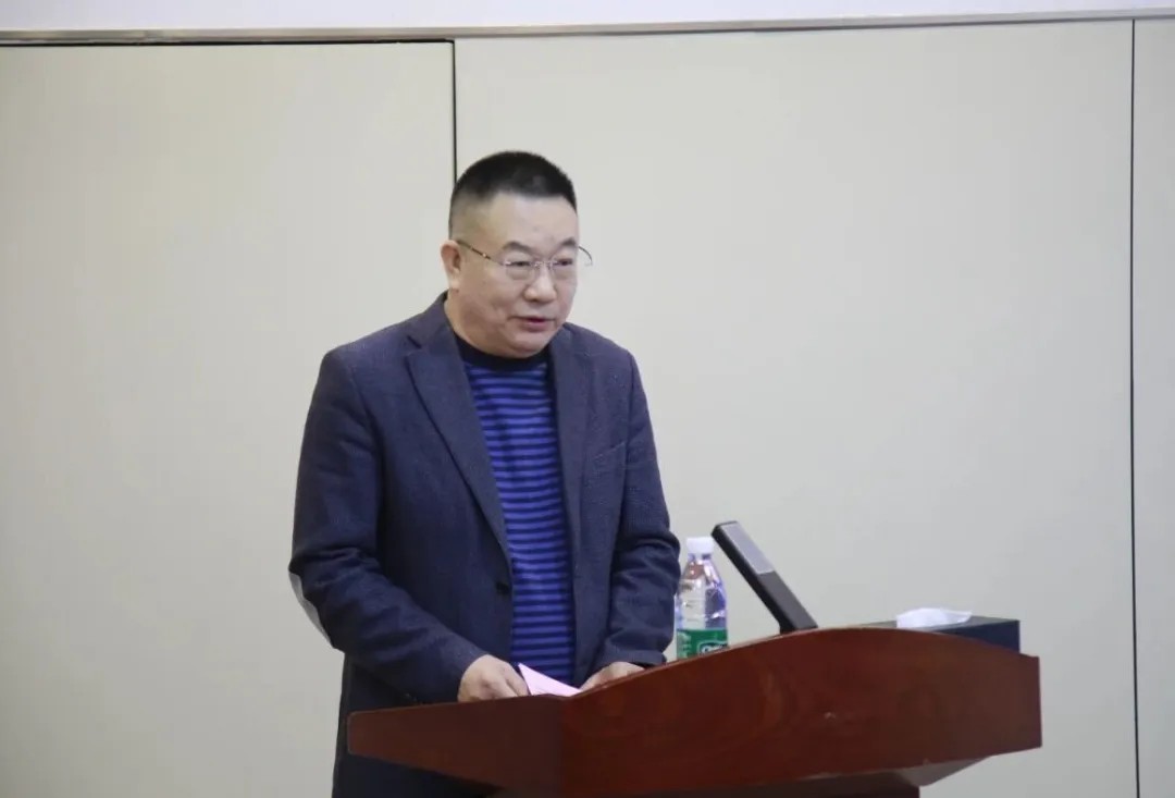 1761182994839796108767698944.jpg 图片