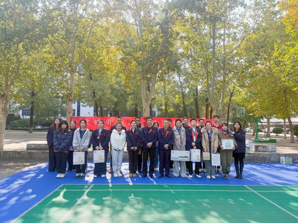 党建引领・“羽”你同行——小鸭控股集团举办2025年度职工羽毛球比赛