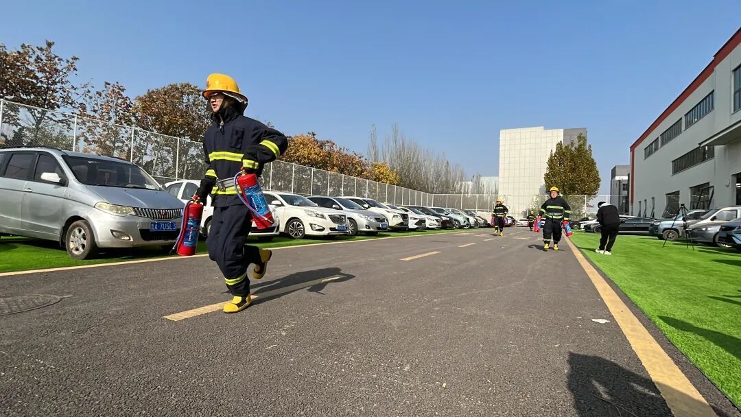 1762995642847398901762613248.jpg 图片