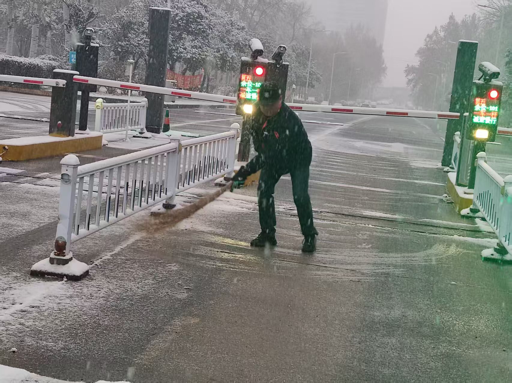 战风雪 保运行！看小鸭如何打赢“雪仗”