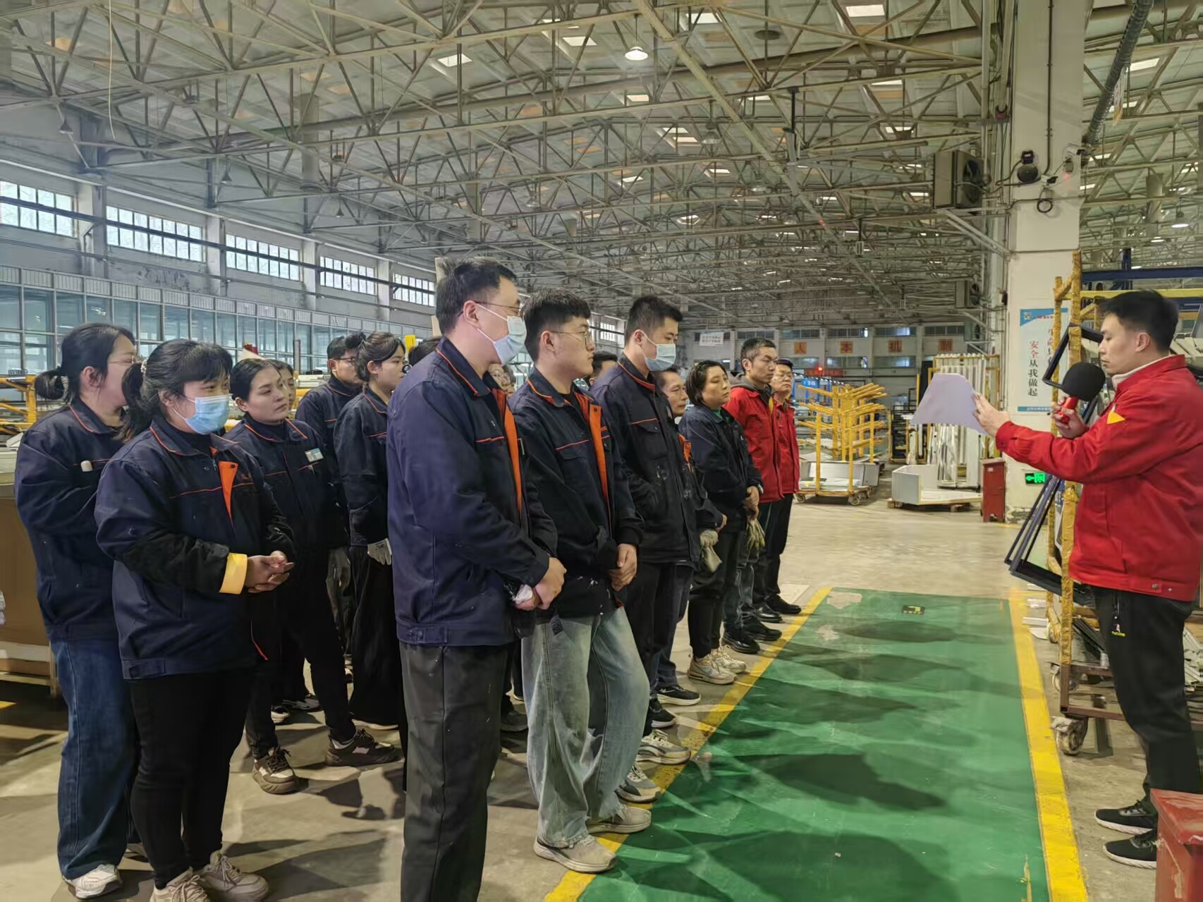 以赛砺技强本领 发泡争优提质效丨小鸭冷链开展腔体发泡岗位技能竞赛