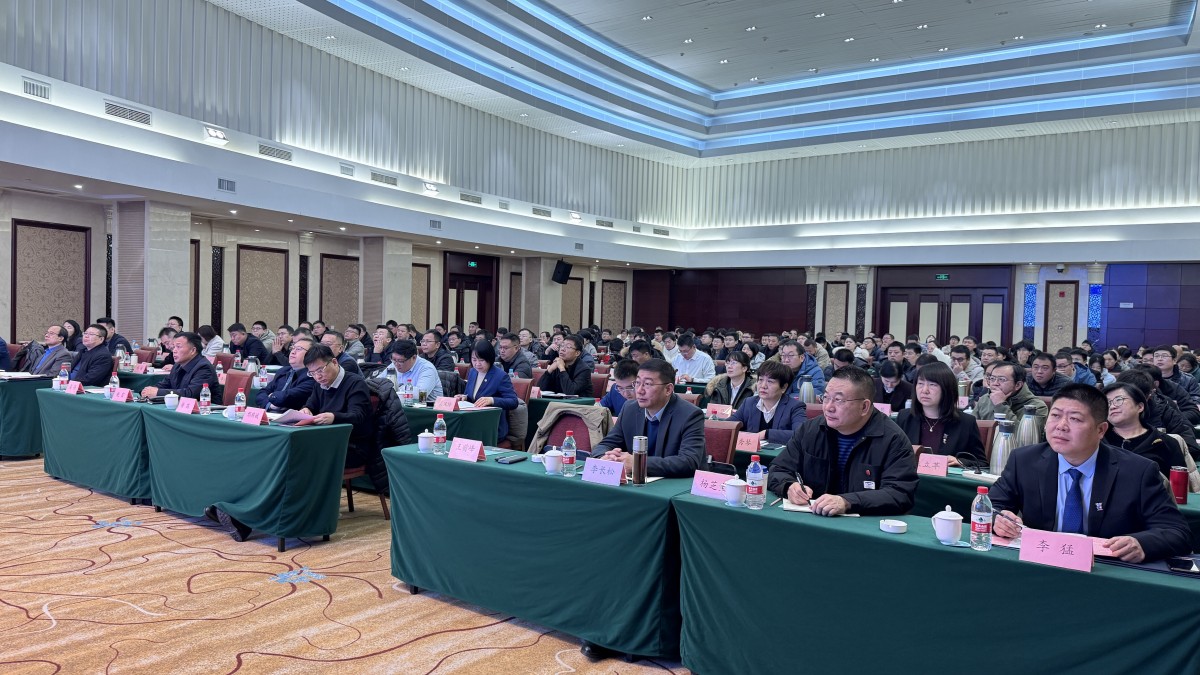 c595e4904703cf5a0a0154258d4e17df