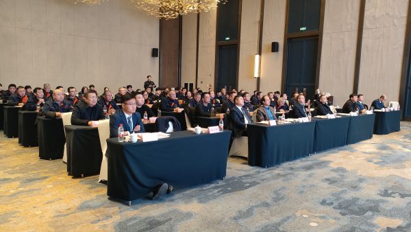 破局突围向新行 精耕细作启华章丨小鸭洗涤机械公司召开2026年度经营计划工作会议