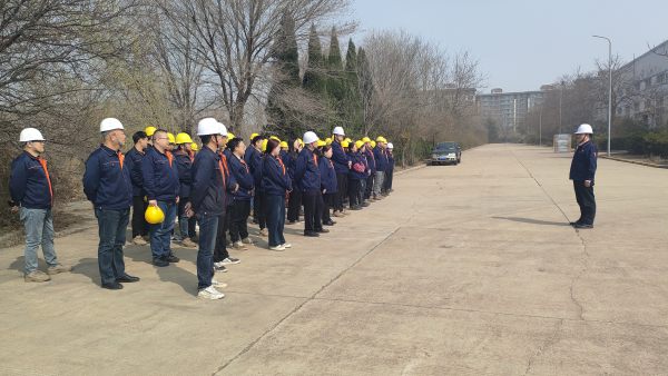 防患于未“燃”！小鴨洗滌設(shè)備公司開展春季消防疏散演練