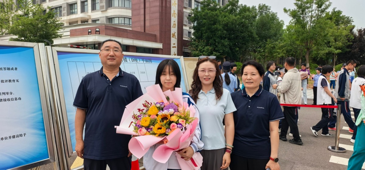 毛忠堂送花 毛忠堂送花