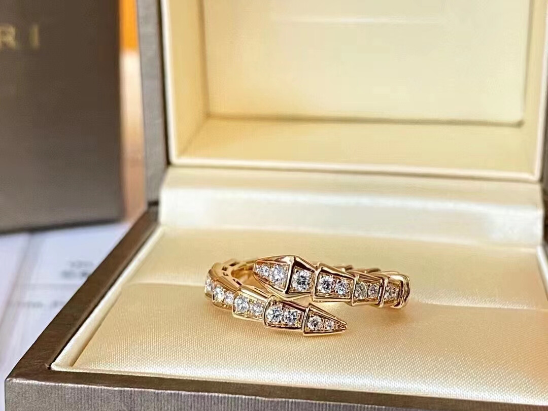 Bvlgari宝格丽SERPENTI