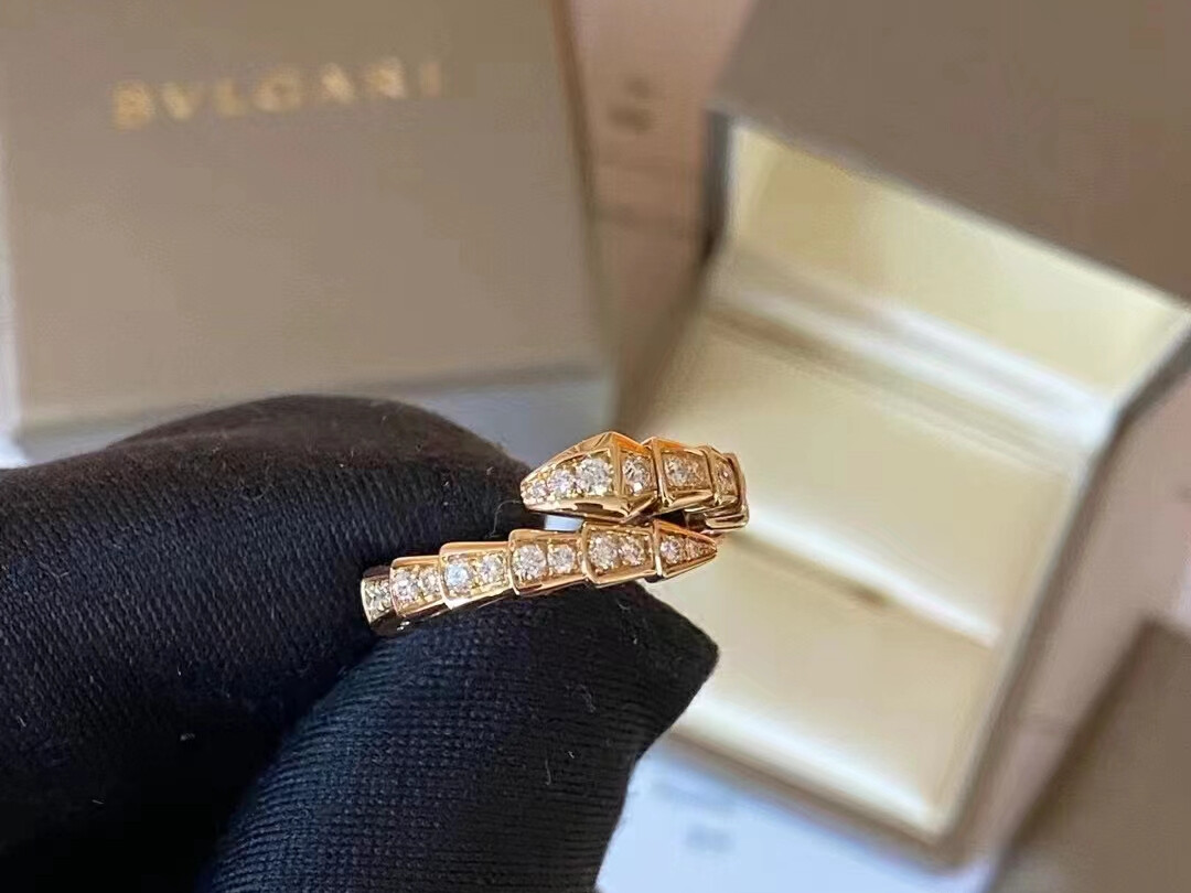 Bvlgari宝格丽SERPENTI