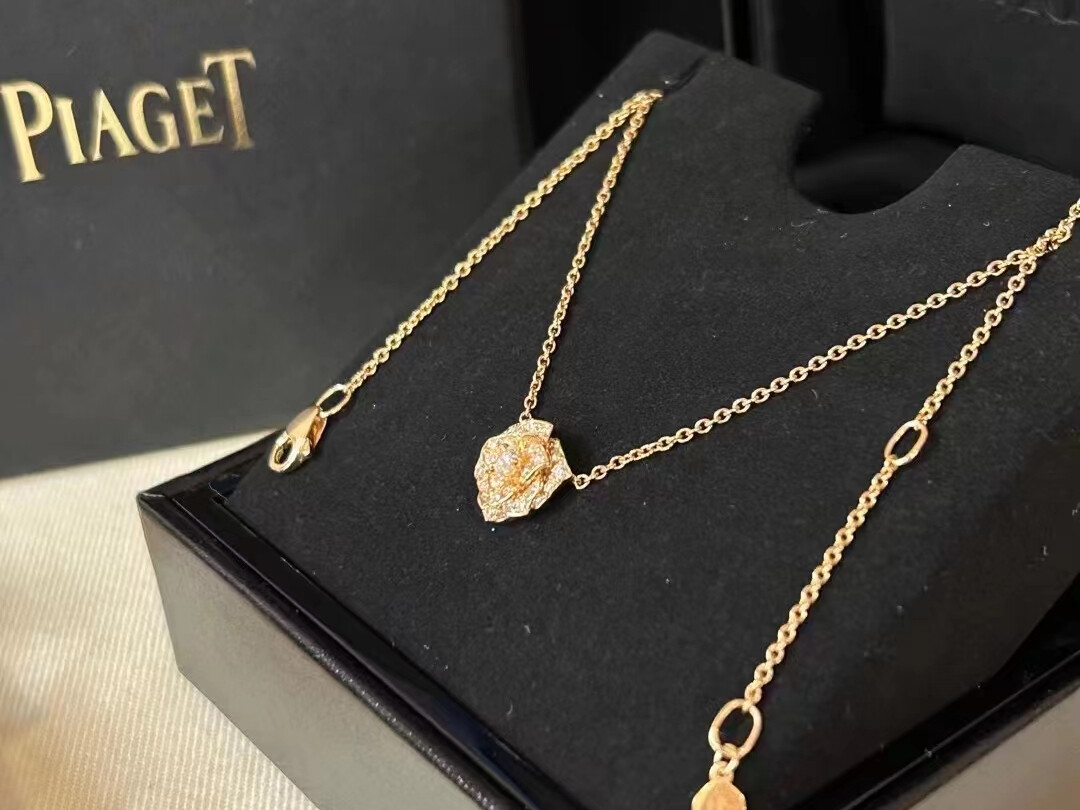 PIAGET伯爵Piaget Rose玫瑰系列钻石项链