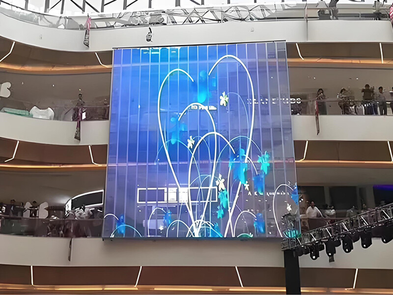 LED透明屏显示模糊不清晰的原因有哪些？