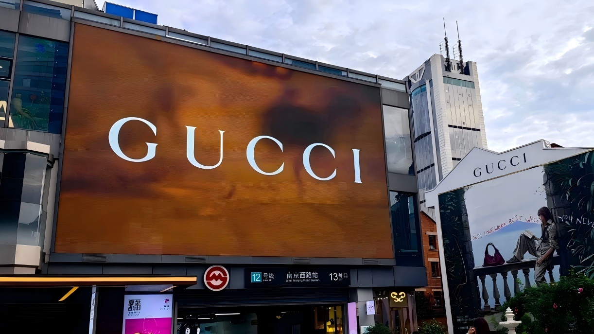 街边门店新利器：LED显示大屏，引流增收的制胜法宝