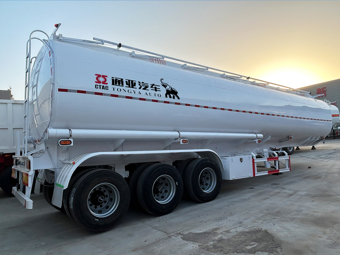 3 Axle 36T Fuel Tanker Semi Trailer