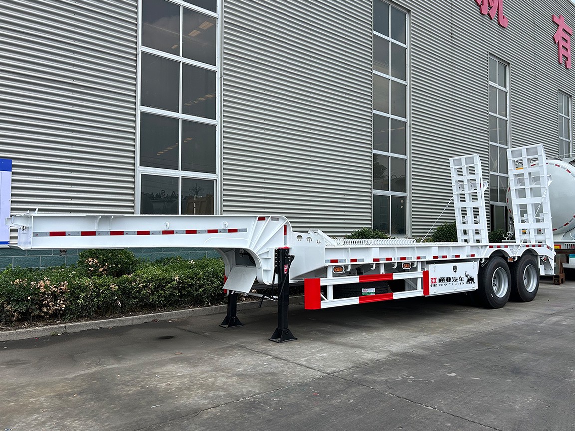 2 Axle Low Bed Semi Trailer