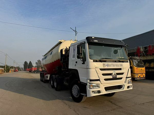 Cement Bulker Trailer (1)