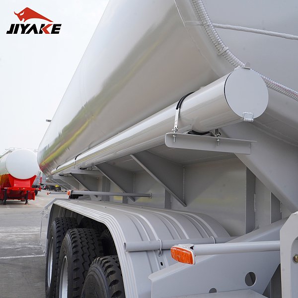 Fuel Tanker Trailer (1)