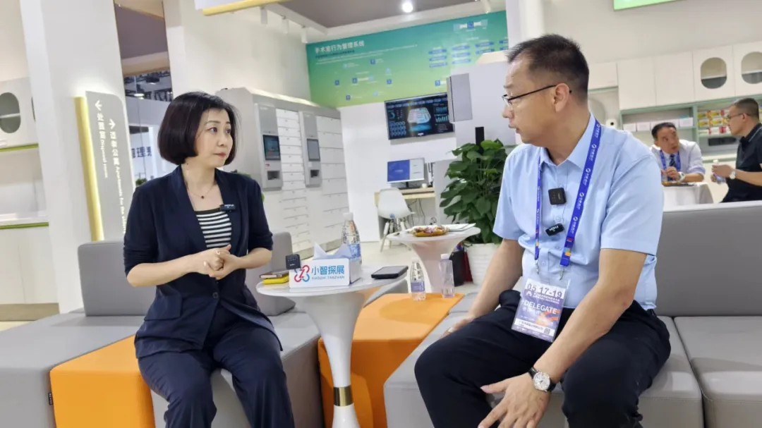 Discuss furniture procurement for the new hospital Discuss furniture procurement for the new hospital.jpg