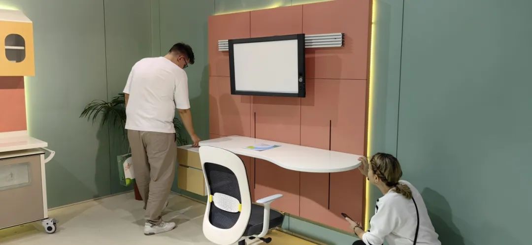 全科诊室医用家具诊断桌现代医院办公桌椅 (5).jpg 全科诊室医用家具诊断桌现代医院办公桌椅 (5).jpg