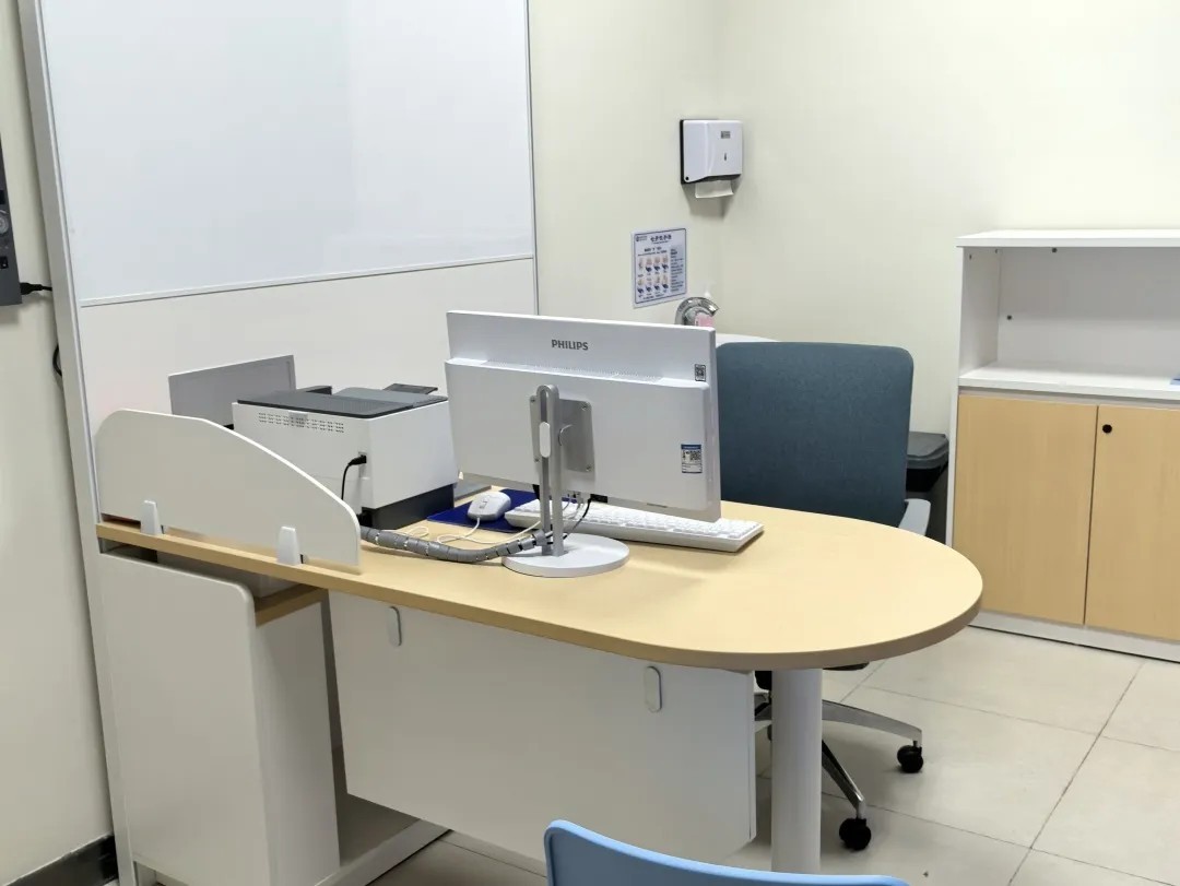 湖南省人民医院星沙院区 医生诊室家具 全科诊室家具