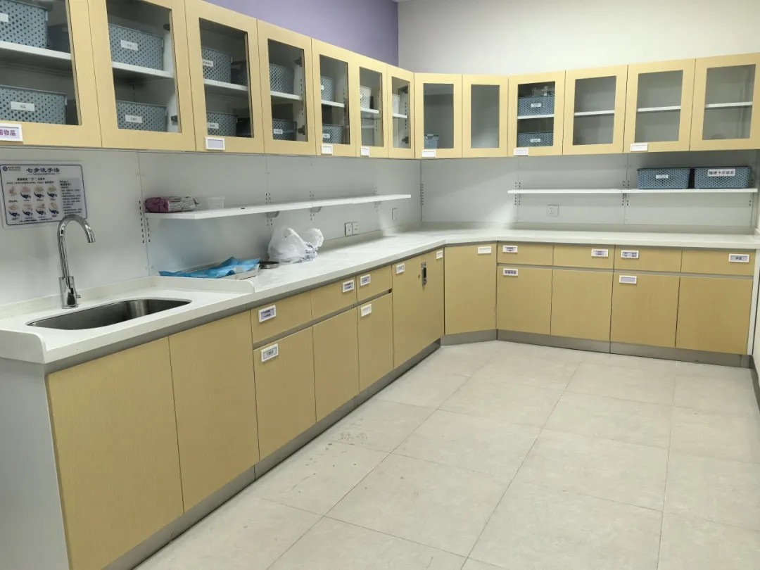 医院治疗室操作柜医用药品柜 治疗柜