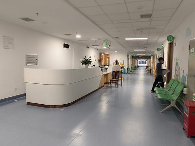 医院护士站系统化设计:材质与功能的双重突破 医院护士站系统化设计:材质与功能的双重突破