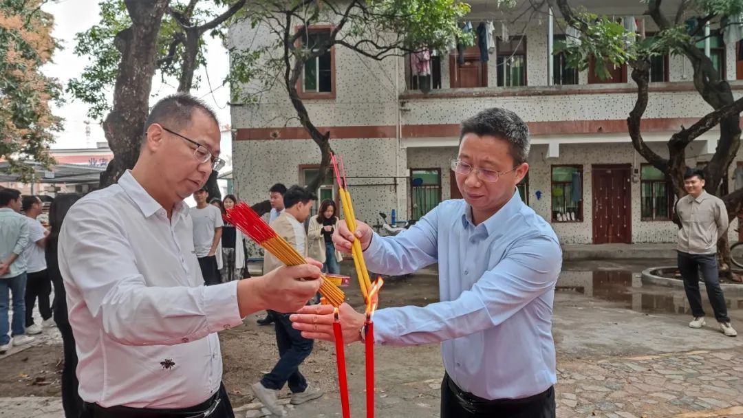 广东华燊实业有限公司 总经理罗建国致辞 医院家具产品创新技术中心 揭牌仪式 广东华燊实业有限公司 总经理罗建国致辞 医院家具产品创新技术中心 揭牌仪式