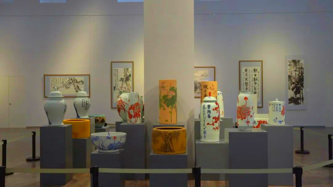 “水火既济 绘凤雕龙”中国书画与陶瓷对话展作品.jpg “水火既济 绘凤雕龙”中国书画与陶瓷对话展作品.jpg