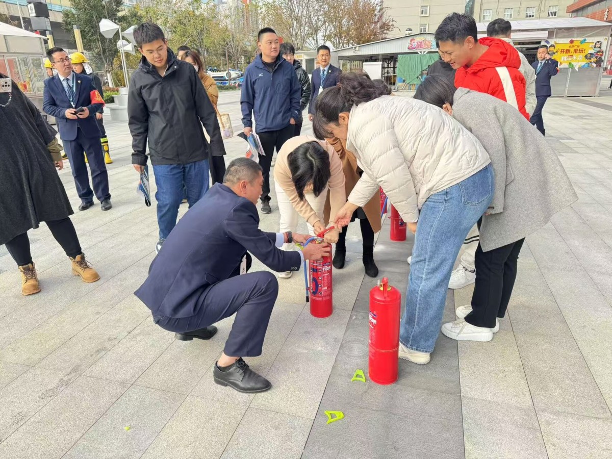 消防演习灭火体验2024.11.19.jpg 消防演习灭火体验2024.11.19.jpg