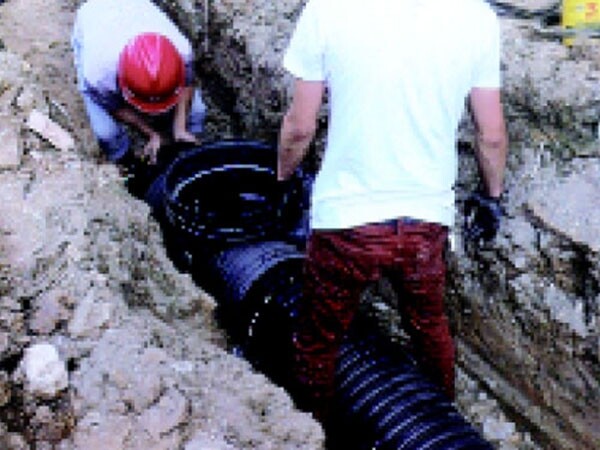 公司一贯遵循“以质量求生存，以科技求发展，以管理求效益，以服务求信誉”的管理方针，精心制造出物美价廉的产品奉献社会