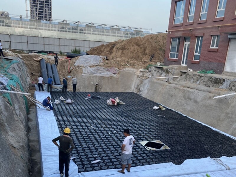 公司一贯遵循“以质量求生存，以科技求发展，以管理求效益，以服务求信誉”的管理方针，精心制造出物美价廉的产品奉献社会