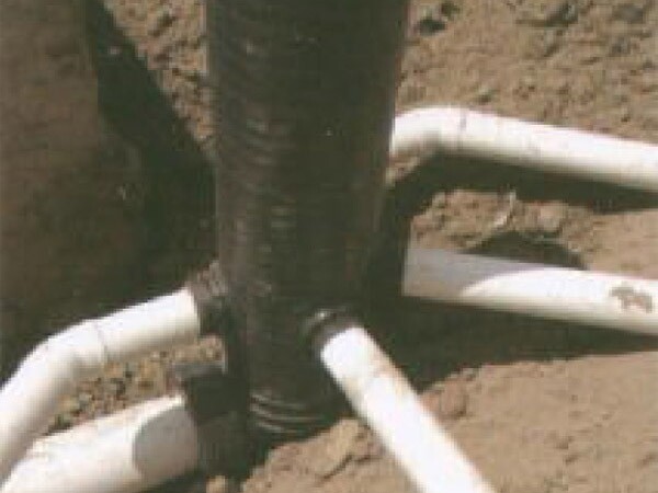 公司一贯遵循“以质量求生存，以科技求发展，以管理求效益，以服务求信誉”的管理方针，精心制造出物美价廉的产品奉献社会