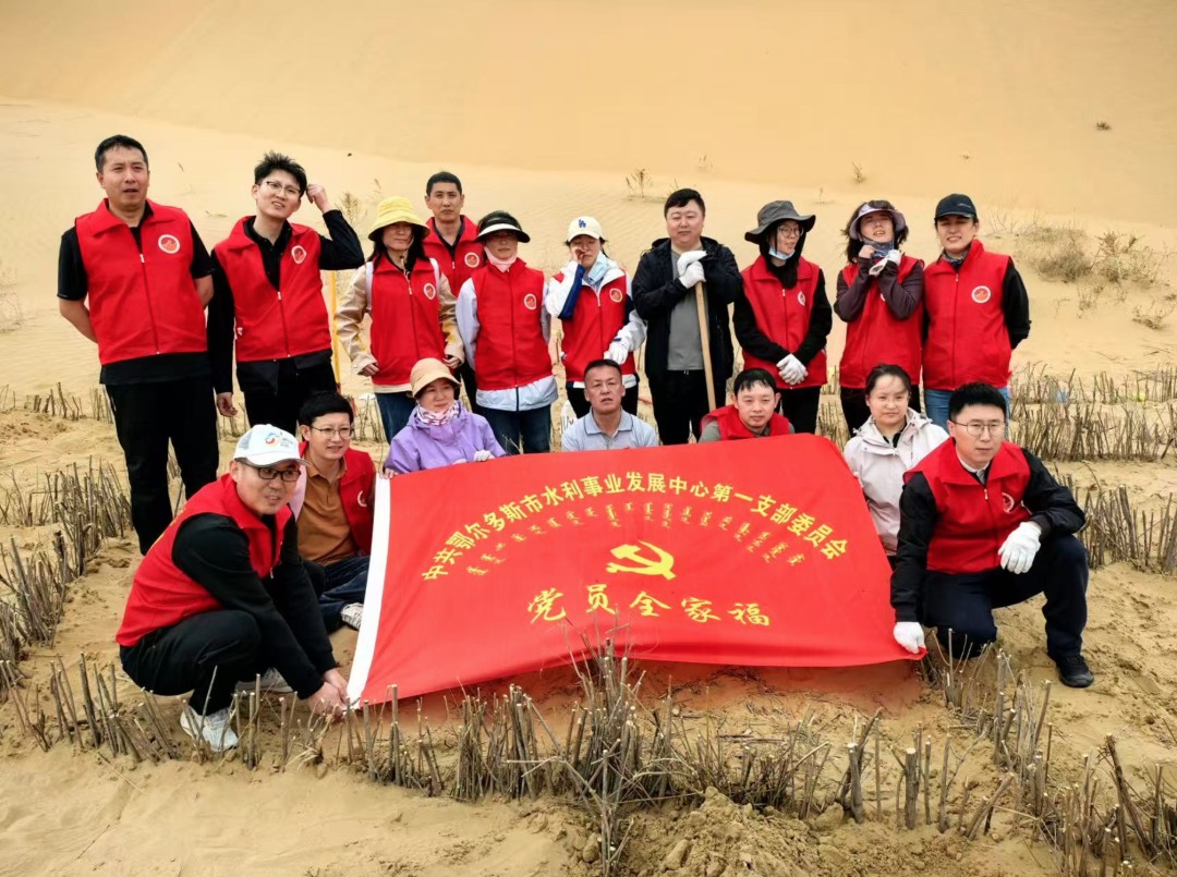 1745165878772615451715555328.png 1745165878772615451715555328.png