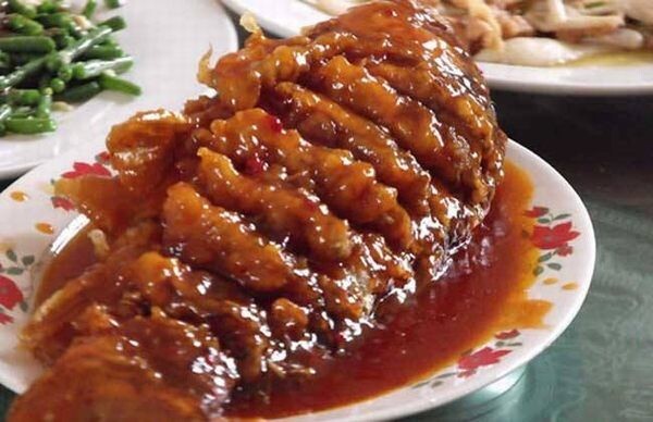 1732071846717695104237752320.jpg style=